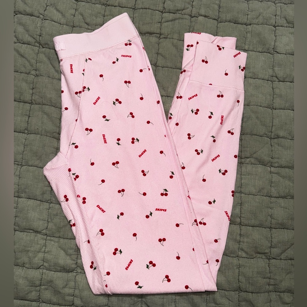 Skims Soft Lounge Cherry Blossom Leggings